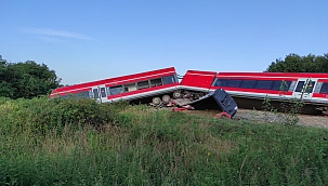 Polonya'da tren kazası: 8 yaralı 