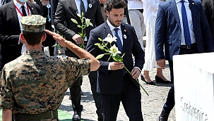 Srebrenitsa'da katledilen 19 kişi toprağa verildi 