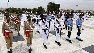 Pakistan bağımsızlığının 74. yılını kutluyor 