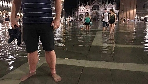 Piazza San Marco Meydanı'nı su bastı 