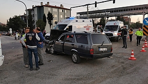 Minibüs ve otomobille çarpıştı: 4 yaralı