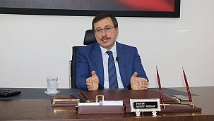 Rektör Kızılay'dan bir millet iki devlet vurgusu