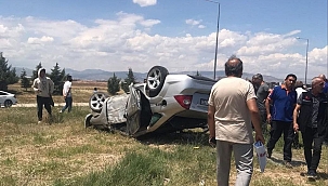 Hurdaya dönen araçtan sağ çıktı 