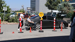 Acemi kasaplar hastanelik oldu 