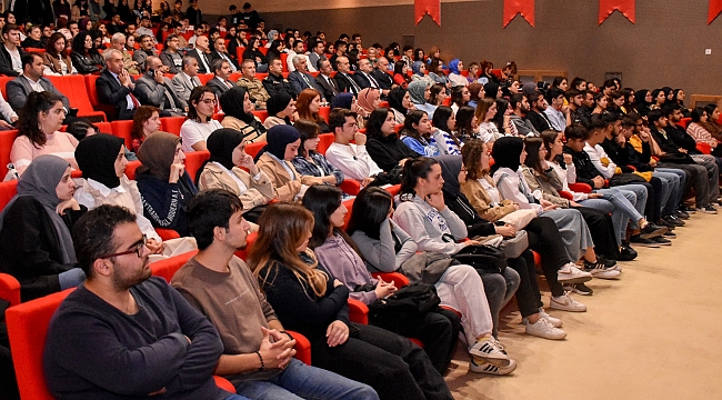 Cumhuriyeti'nin 100. Yılında 'Türk Demokrasisi' paneli 