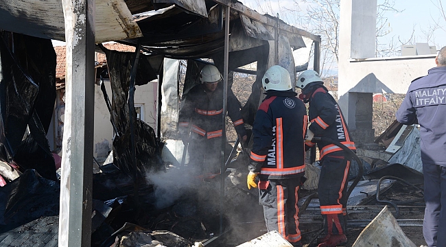 Konteyner yangını: Bebek yaralandı