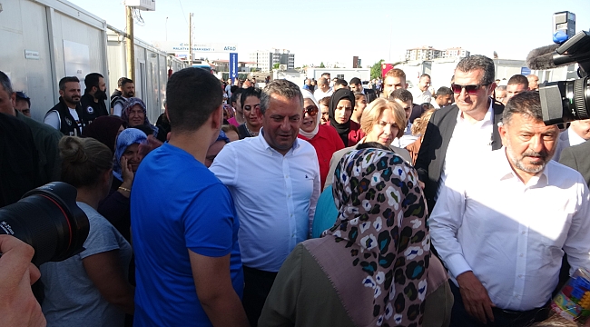CHP liderinden Malatya'da konteyner kent ziyareti 