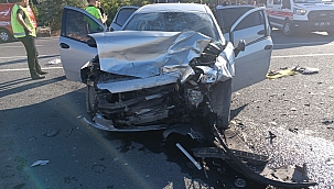 Ticari araç ile otomobil çarpıştı: 6 yaralı 