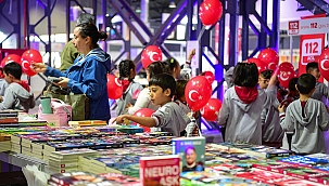 10. Malatya Anadolu Kitap ve Kültür Fuarı yoğun katılımla devam ediyor 