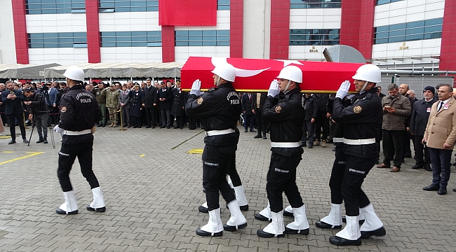 Kazada şehit olan polis memuru için tören düzenlendi 