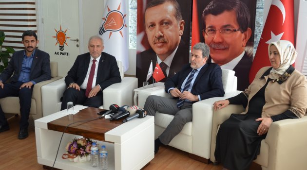 Yaşar: Türkiye'de muhalefet sorunu var