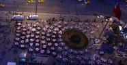 Taksim'de iftar sofrası