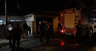 Malatya'da saldırı düzenlenen bir işyeri ateşe verildi 